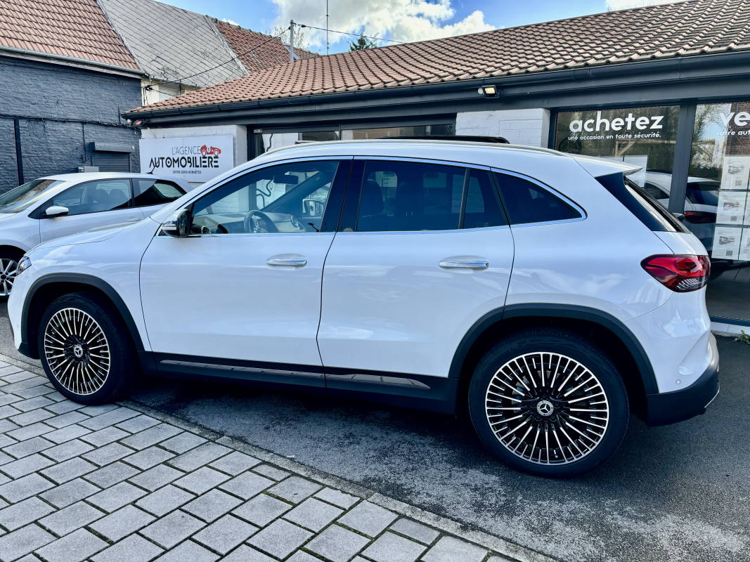 Mercedes EQA — 2