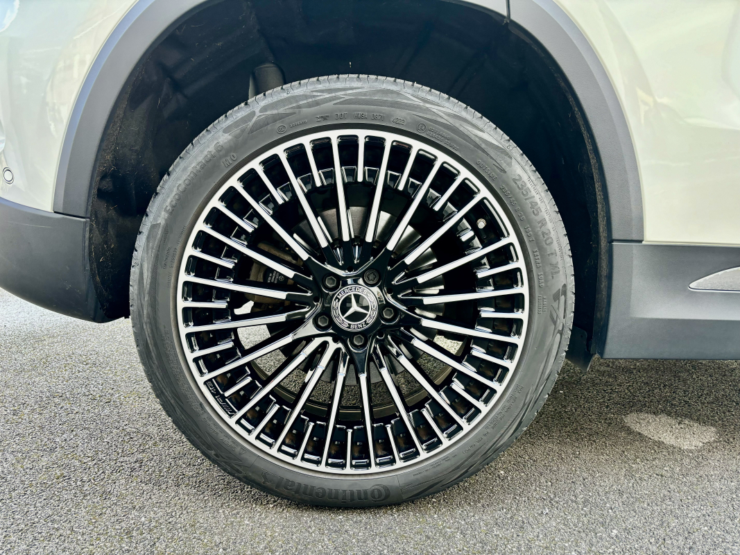 Mercedes EQA — 32