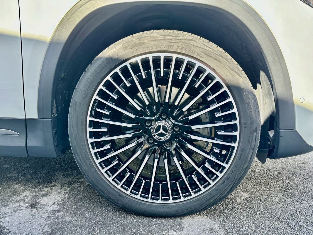 Mercedes EQA — 33