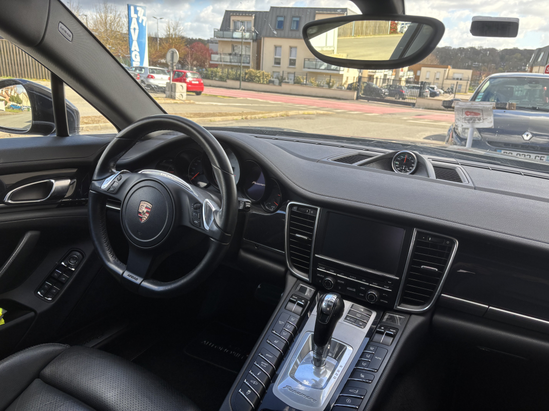 Porsche Panamera — 10