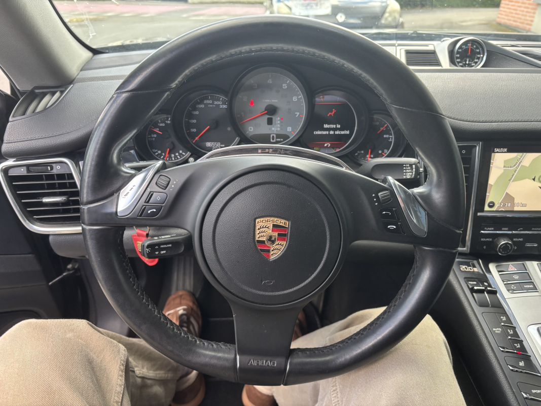 Porsche Panamera — 12
