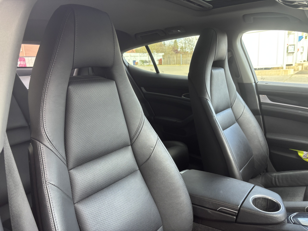 Porsche Panamera — 24