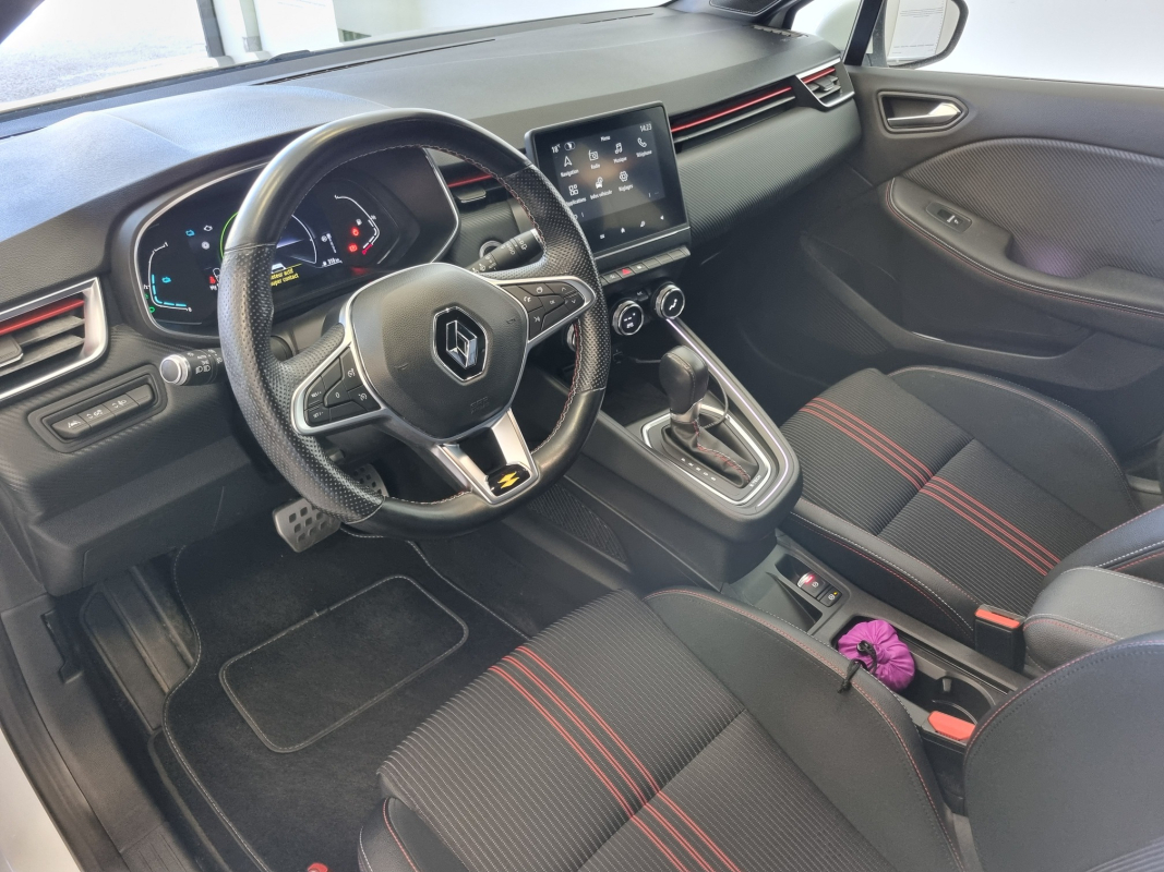 Renault Clio — 10