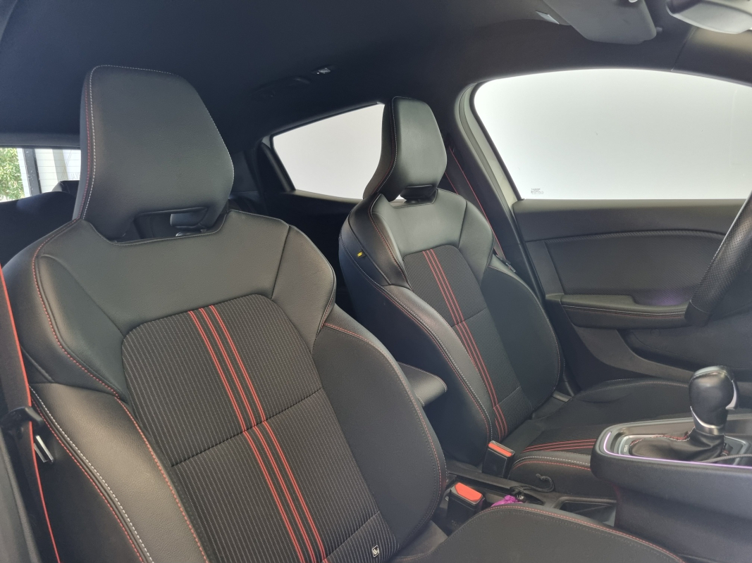 Renault Clio — 17