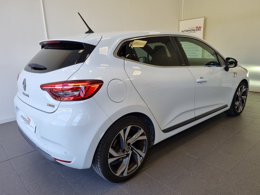 Renault Clio — 6