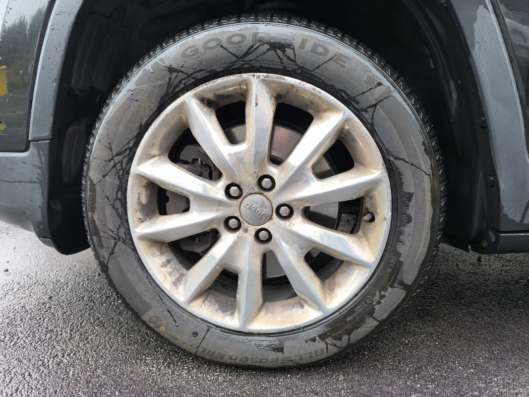 Chrysler JEEP CHEROKEE — 10