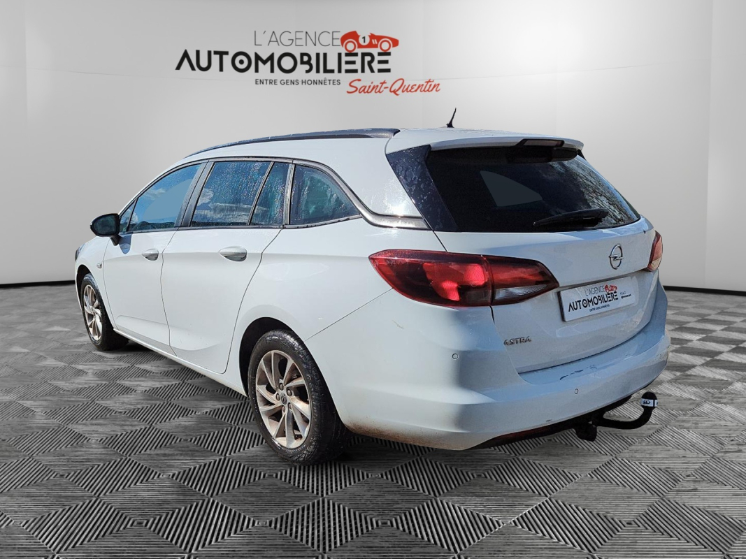 Opel Astra Sports Tourer — 5