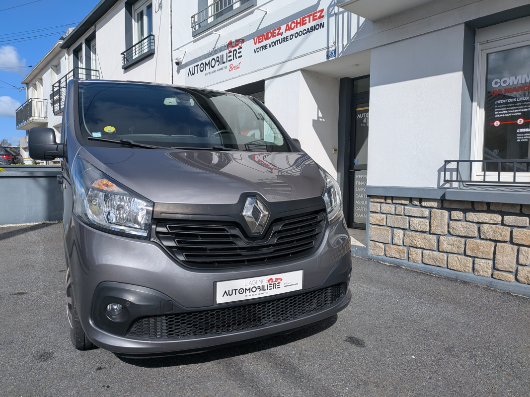 Renault Trafic Combi