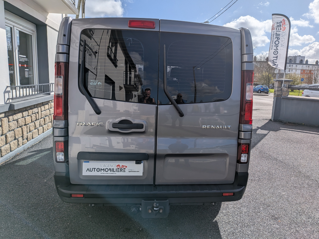 Renault Trafic Combi — 5