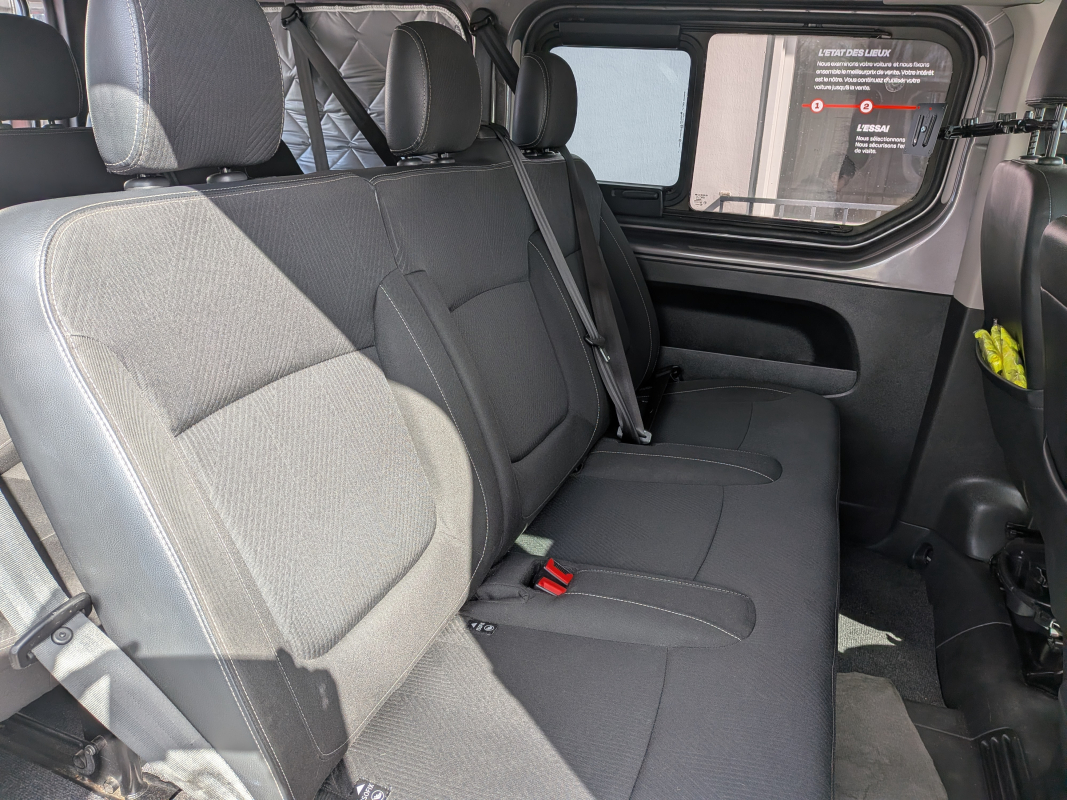 Renault Trafic Combi — 14