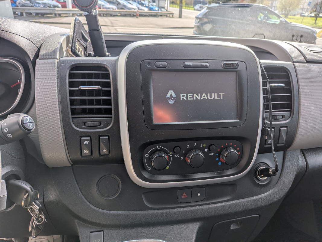 Renault Trafic Combi — 20