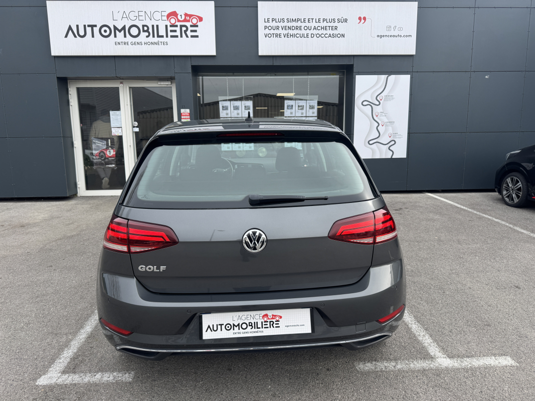 Volkswagen Golf — 5