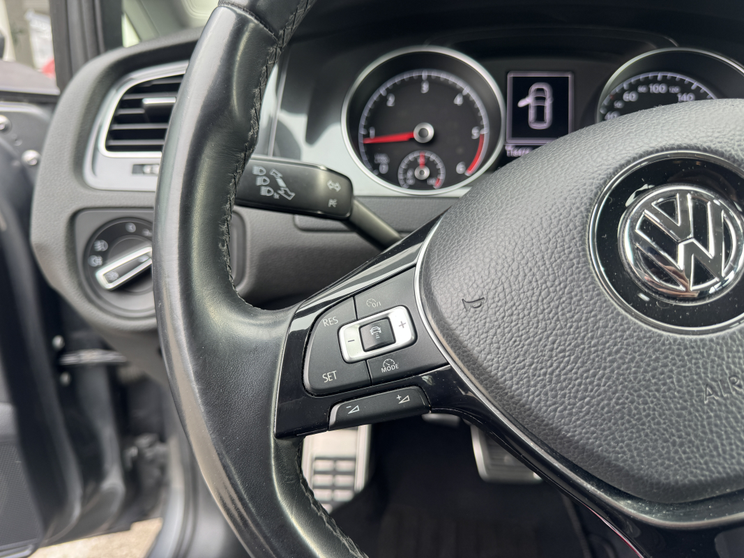 Volkswagen Golf — 12