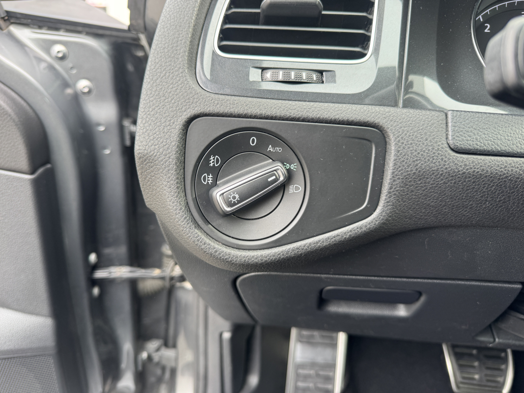 Volkswagen Golf — 11