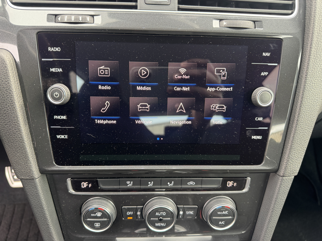 Volkswagen Golf — 17