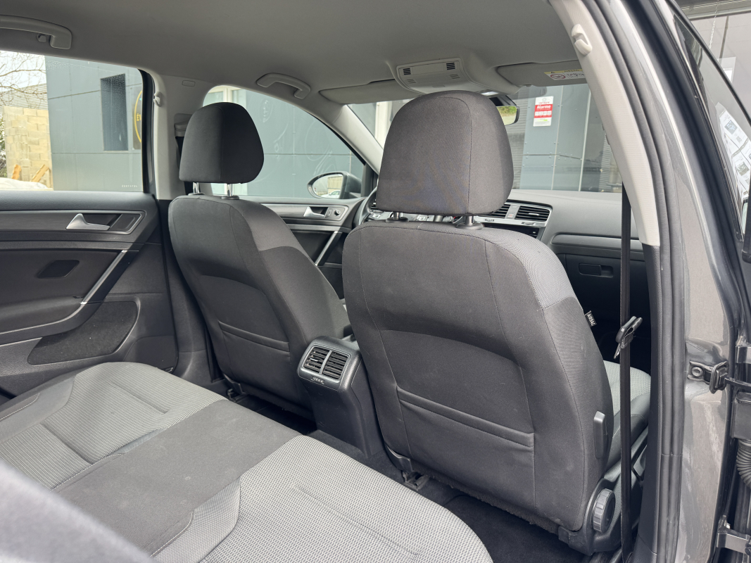 Volkswagen Golf — 22