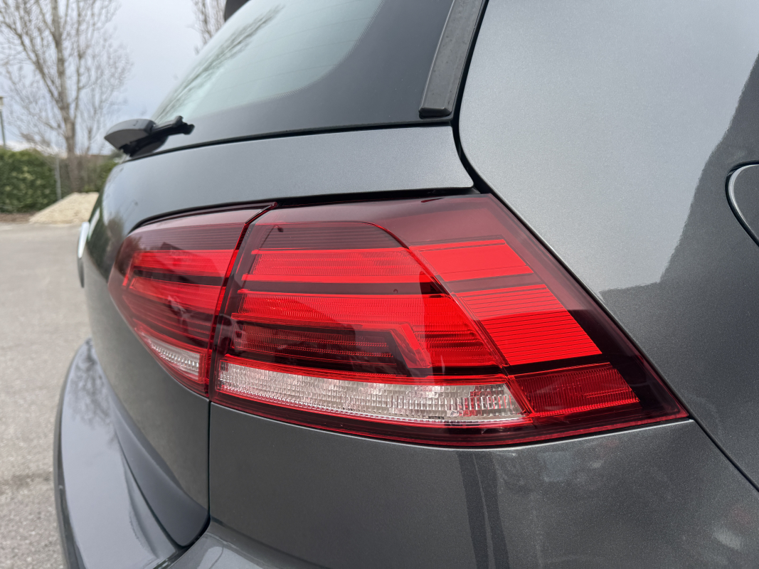 Volkswagen Golf — 30