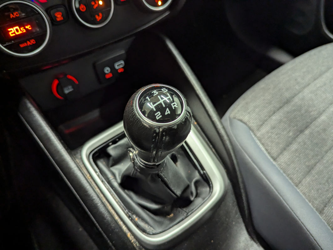 Fiat Tipo — 12