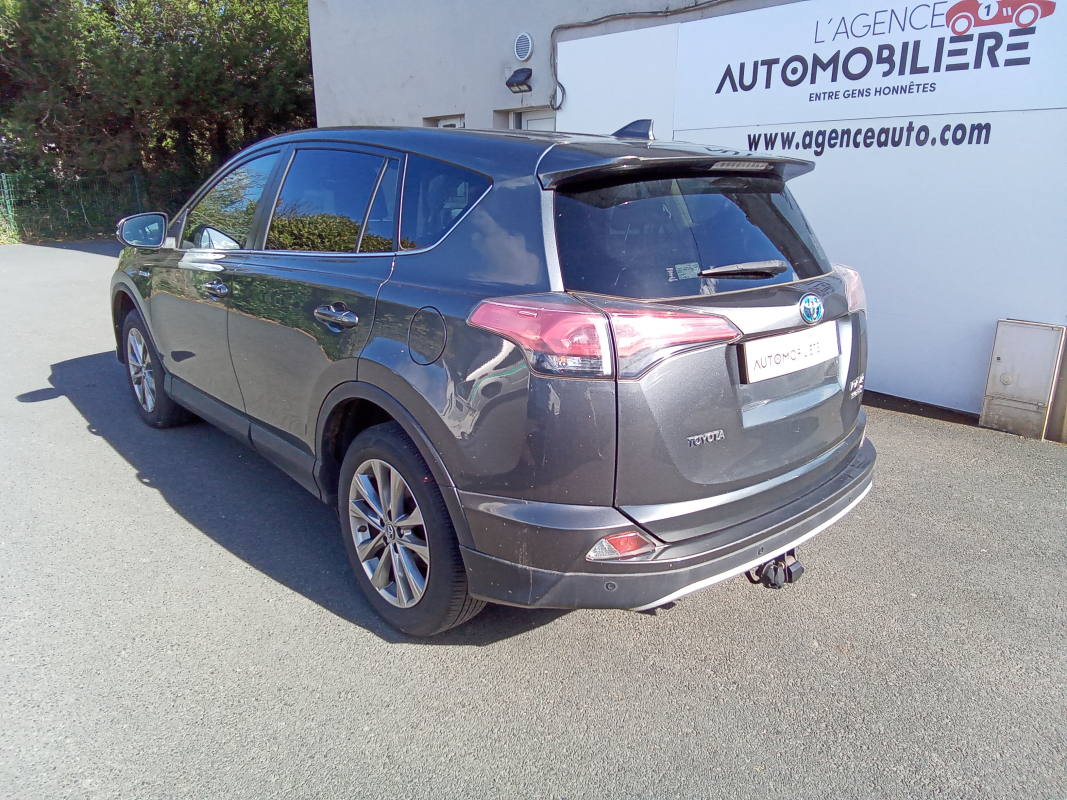 Toyota RAV4 — 3