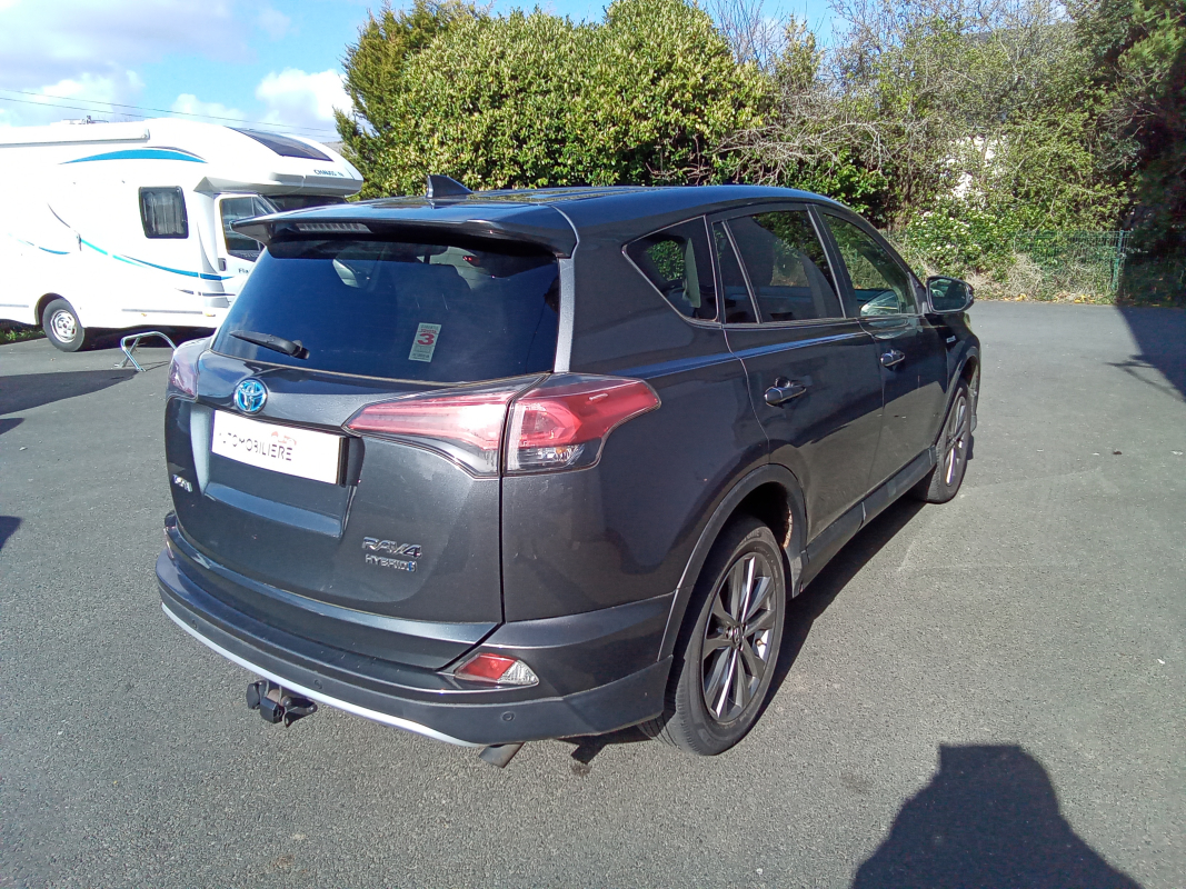 Toyota RAV4 — 5