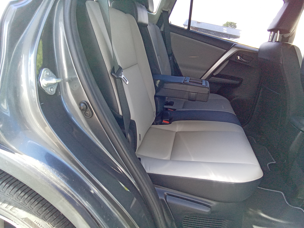 Toyota RAV4 — 18