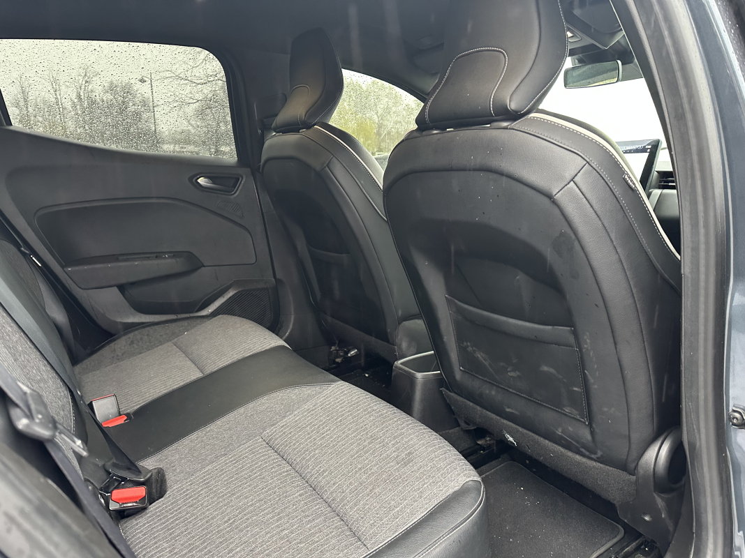 Renault Clio — 17