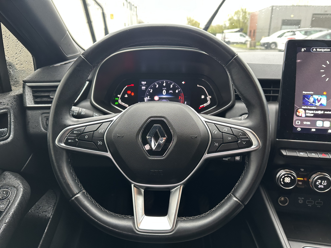 Renault Clio — 12