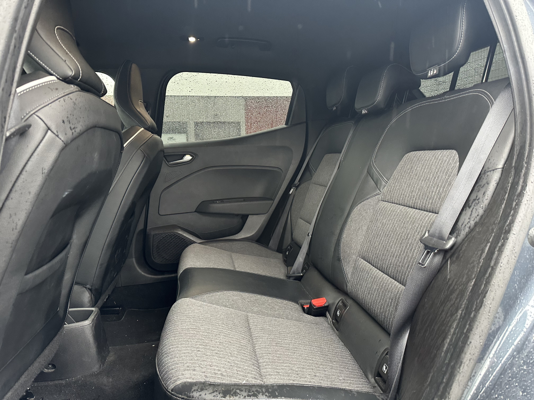 Renault Clio — 16