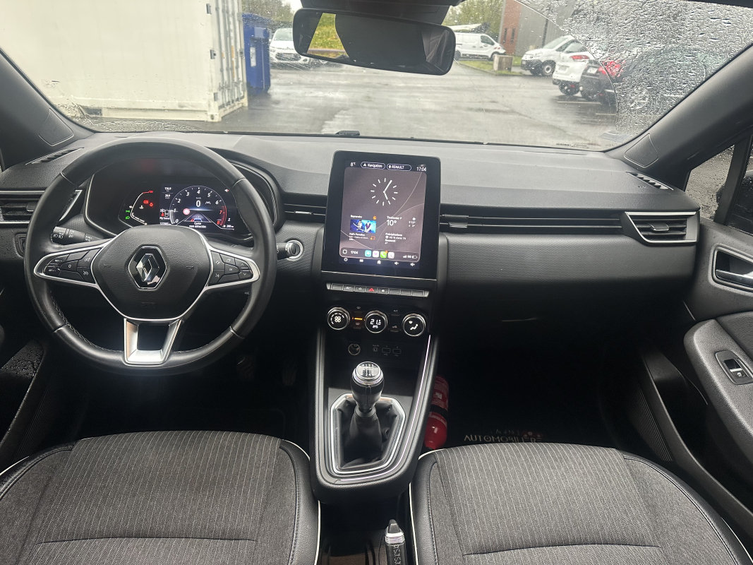 Renault Clio — 11