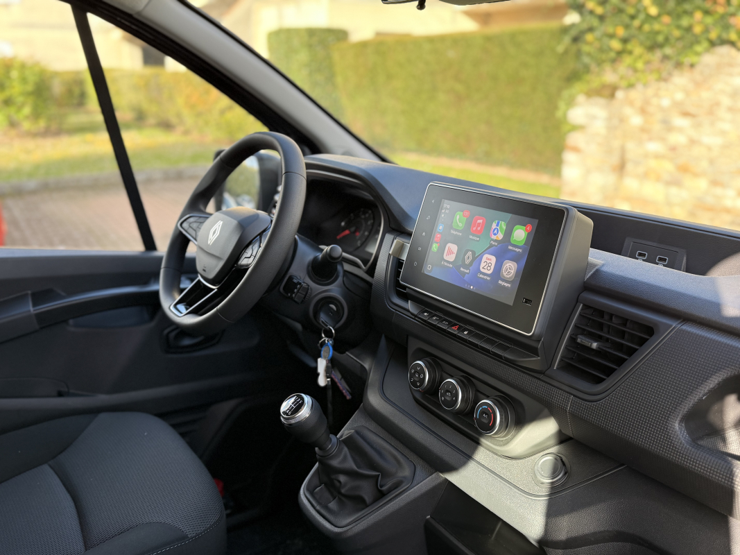 Renault Trafic Combi — 13
