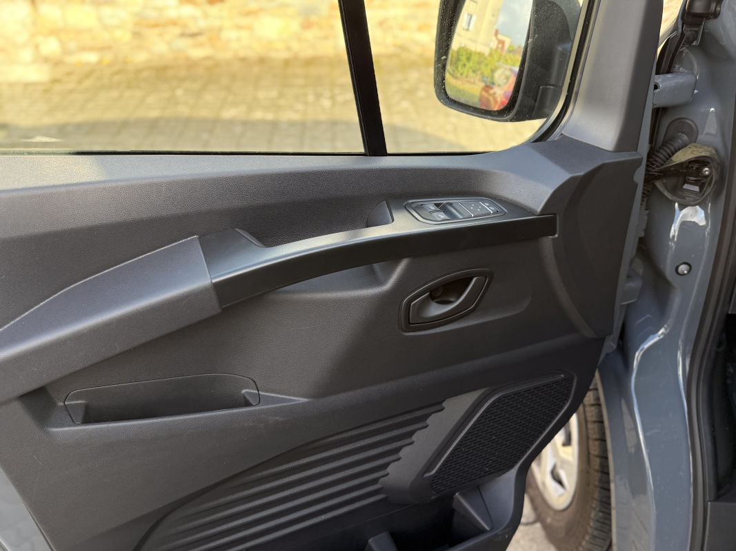 Renault Trafic Combi — 9