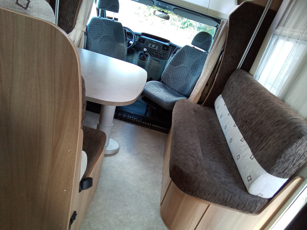 Ford Transit — 15