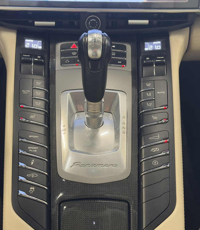 Porsche Panamera — 16
