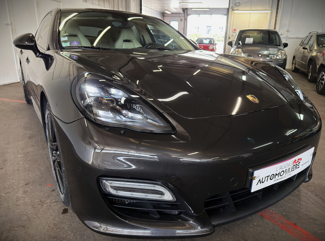 Porsche Panamera — 28