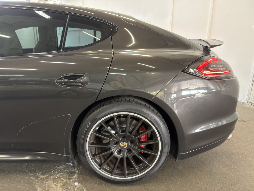 Porsche Panamera — 29