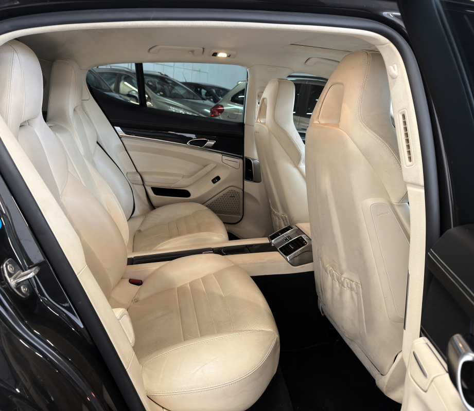 Porsche Panamera — 14