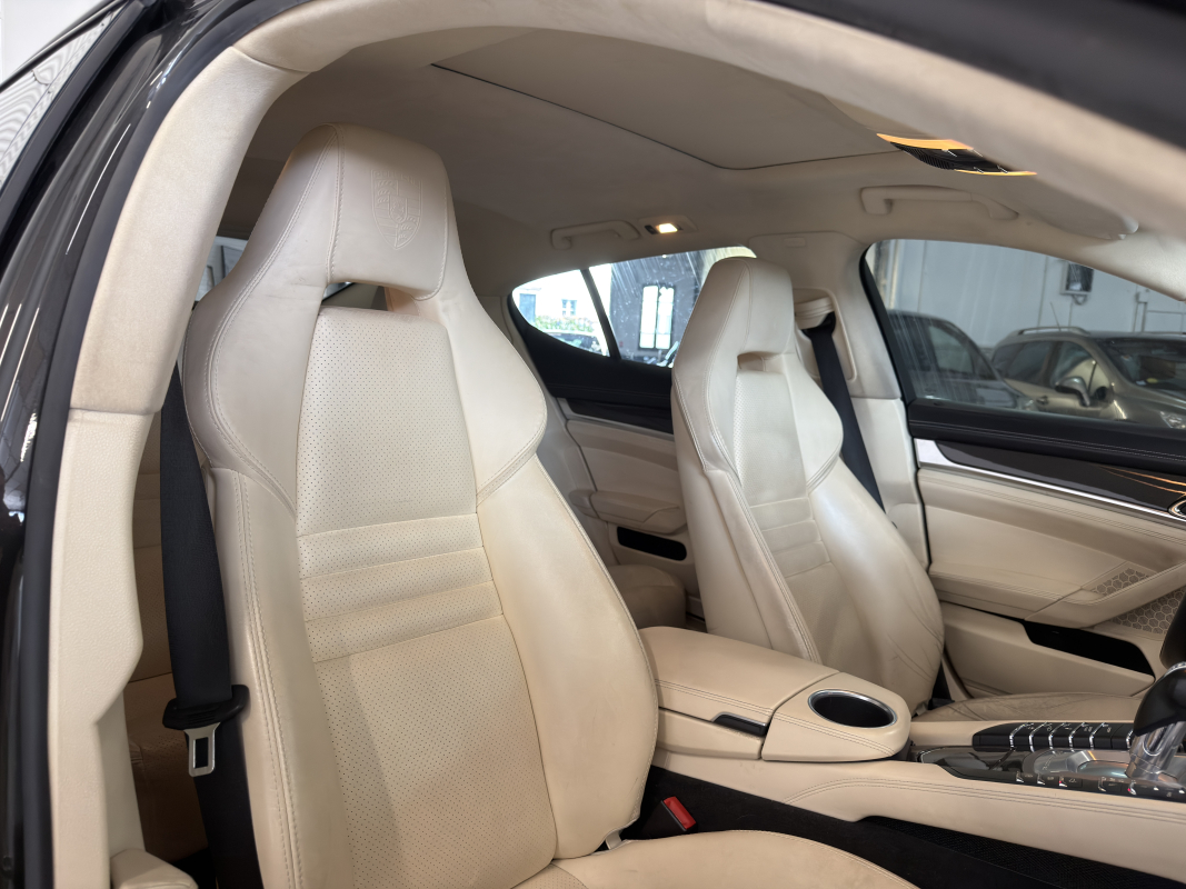 Porsche Panamera — 19
