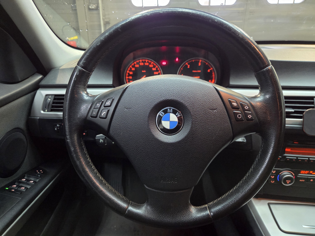 Bmw Série 3 — 12