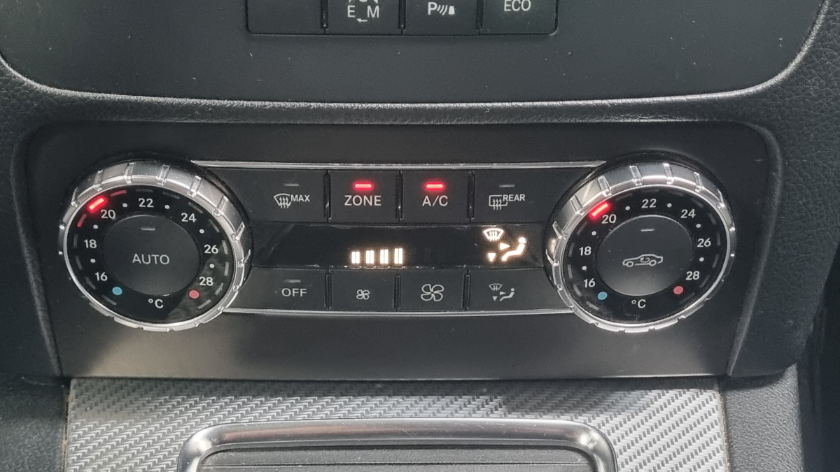 Mercedes GLK — 26