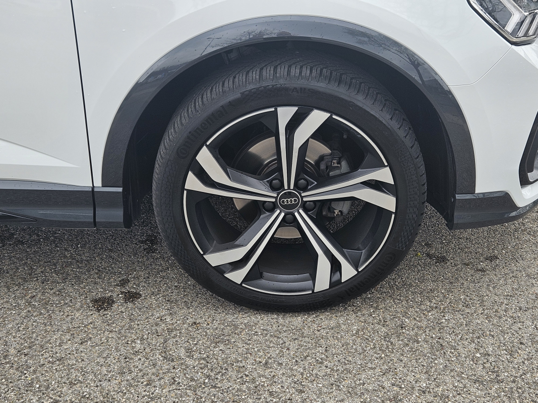 Audi Q3 Sportback — 35