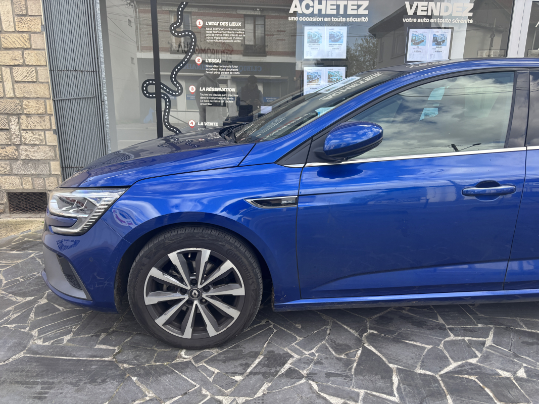 Renault Megane — 8