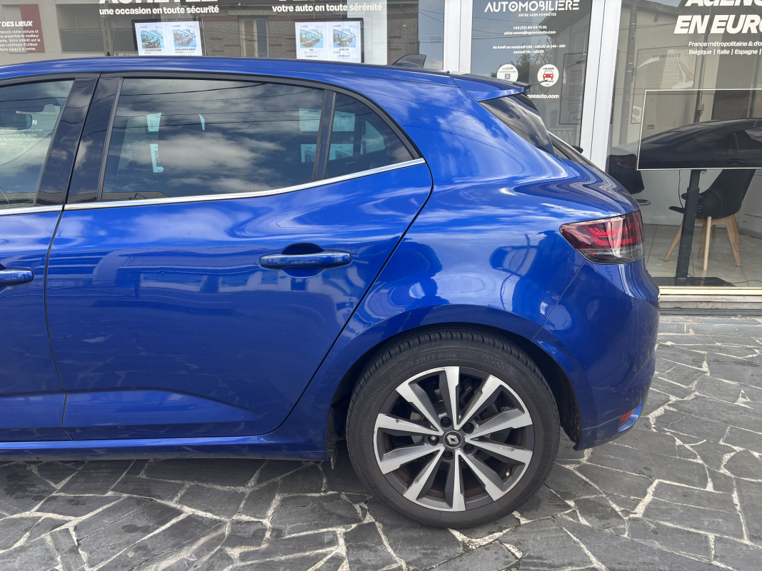 Renault Megane — 9