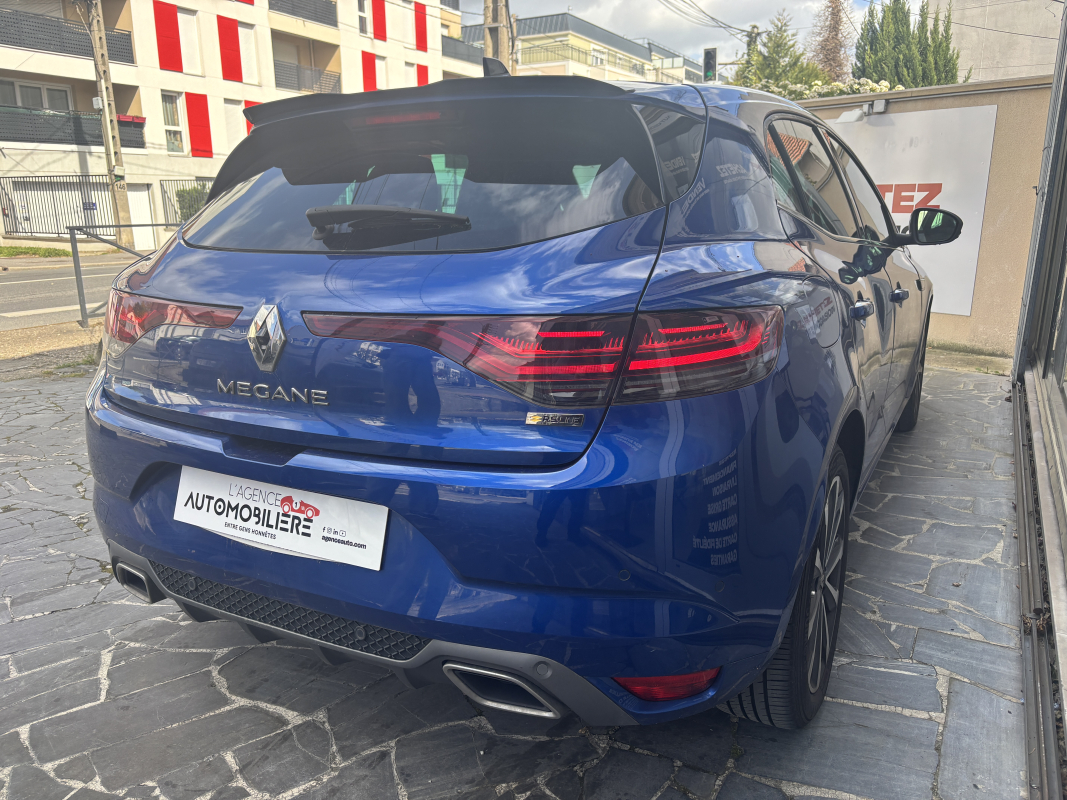 Renault Megane — 5