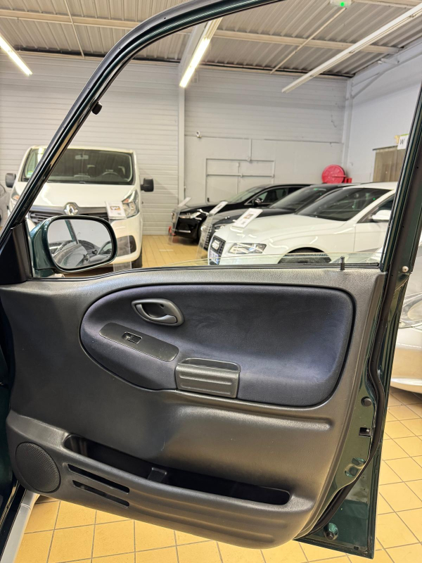 Suzuki Grand Vitara — 27