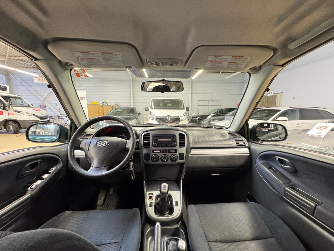 Suzuki Grand Vitara — 21