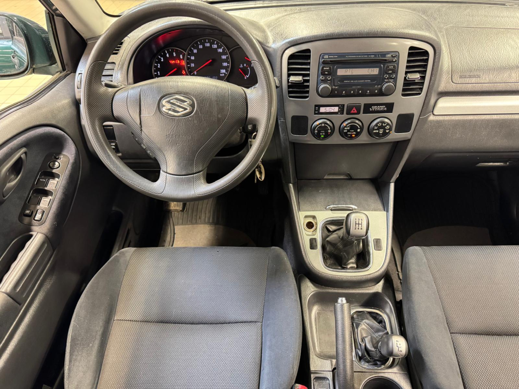 Suzuki Grand Vitara — 12