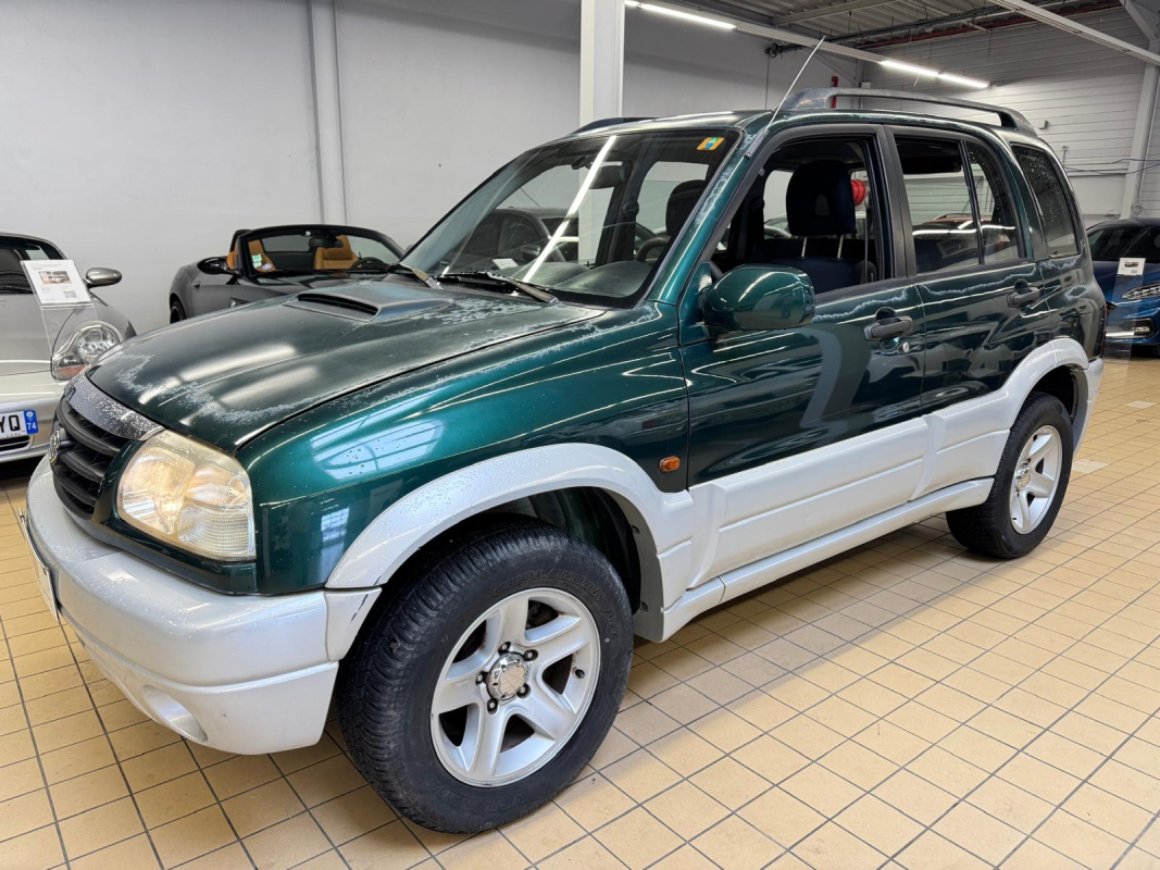 Suzuki Grand Vitara — 2