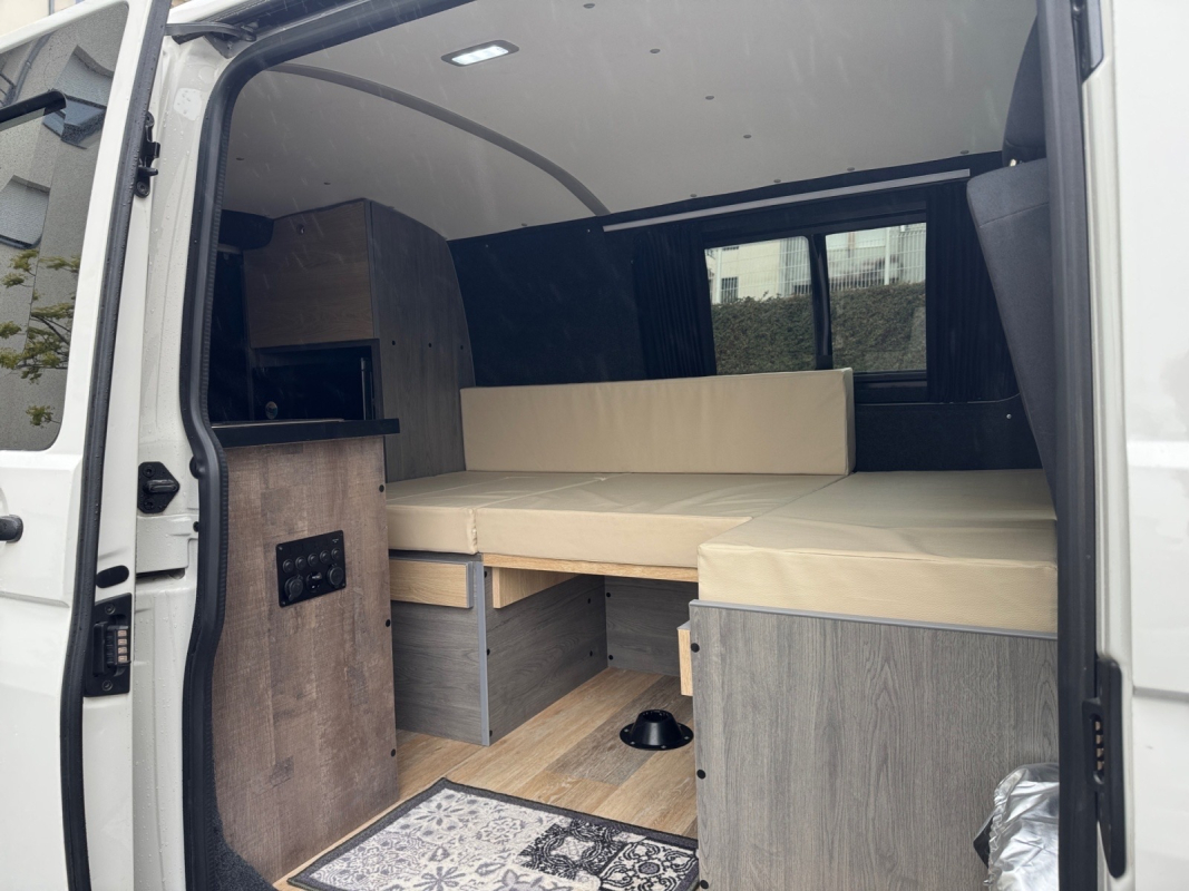 Volkswagen Transporter — 20