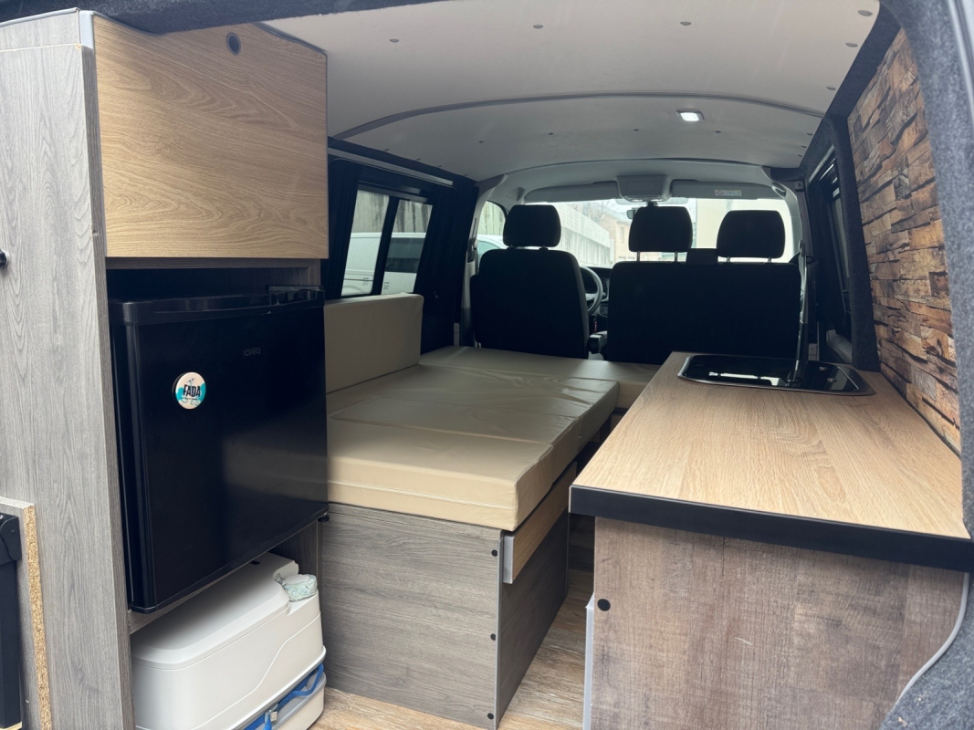 Volkswagen Transporter — 22
