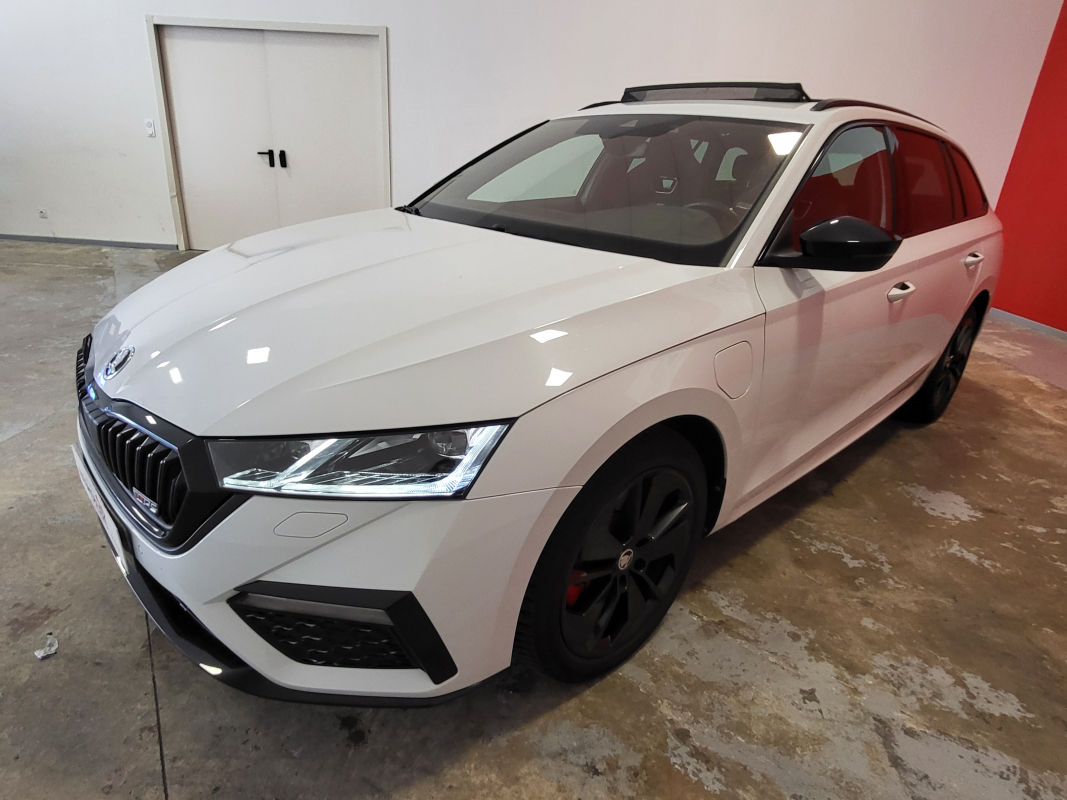 Skoda Octavia Combi — 3